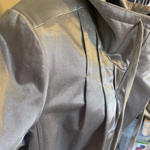 PRE-OWNED WOMEN’S VINTAGE RETRO CACHE METALLIC BELTED TRENCH JACKET - Picture 11 of 16